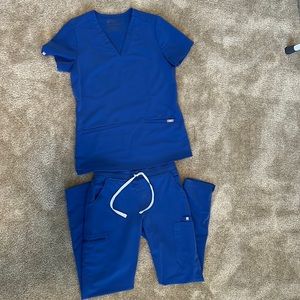 Figs XS Denim Set. Casma 3 pocket Top (XS)/ Yola Skinny bottoms (XS)